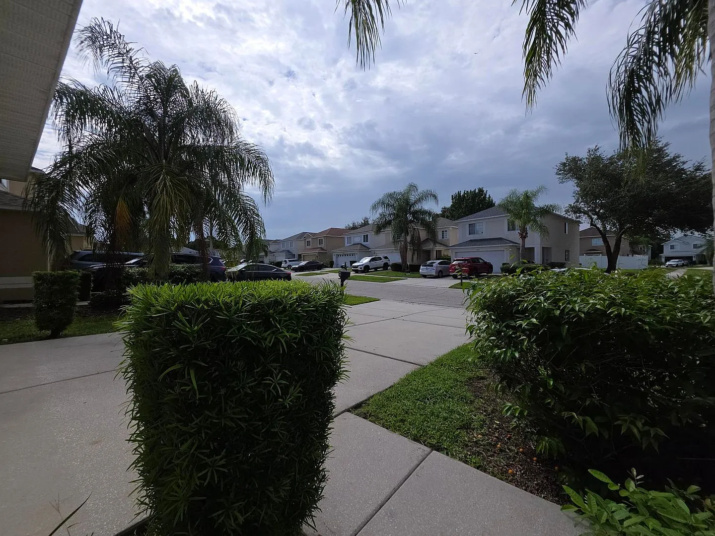 Beautiful 3-Bedroom, 2.5-Bathroomn Home w/Waterview in Riverview — Photo 3