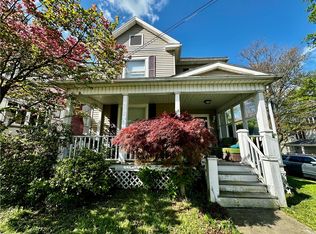 216 Gilmore Ave, Grove City, PA 16127