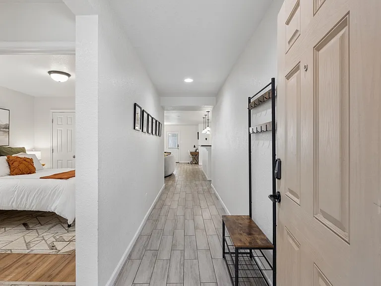 903 Spello Cir — Photo 11