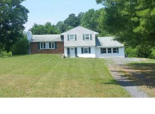 1740 Ziegler Rd, Pennsburg, PA 18073