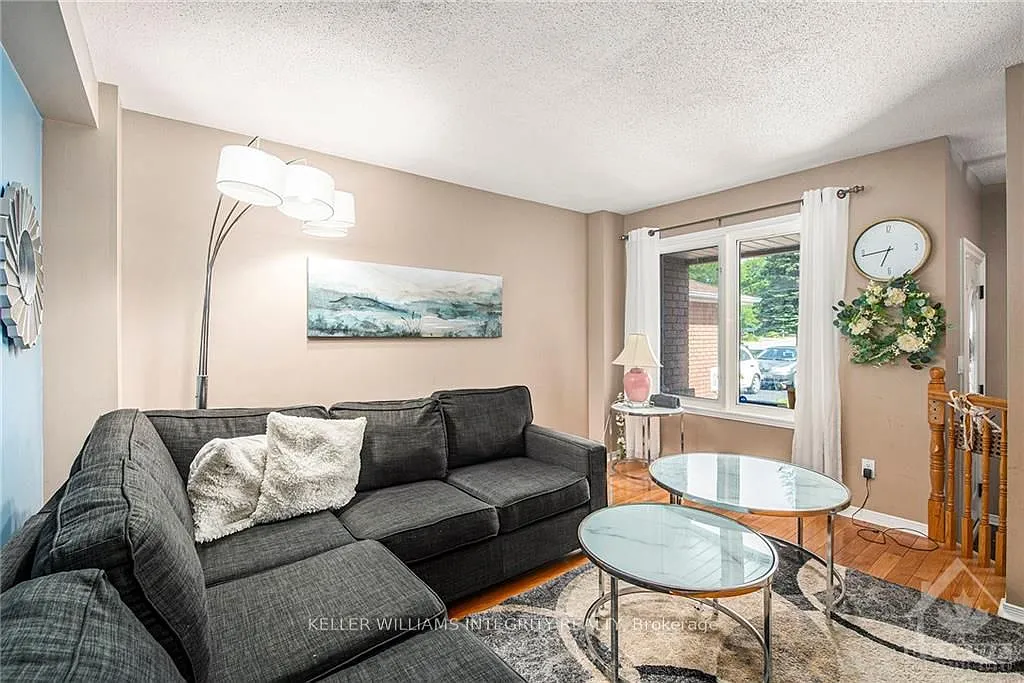 3 bed, $2,995 — Photo 4