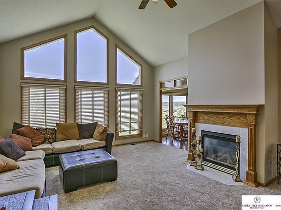 5th image of 2110 Eagle Crest Dr