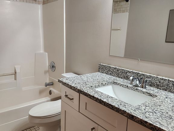 Bathroom with plenty of vanity space