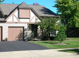 4526 Opal Dr, Hoffman Estates, IL 60192