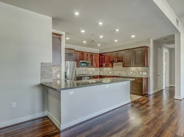 Axis 2300 Apartments