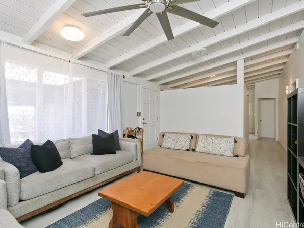 2383 Ahaiki St, Pearl City, HI 96782