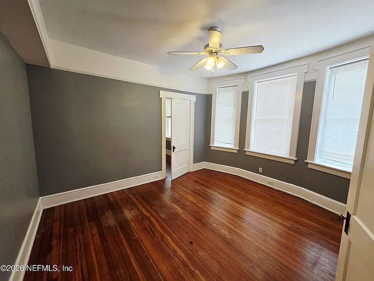 146 W 6th St — Photo 15
