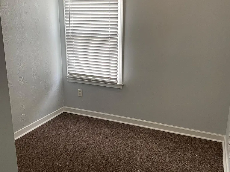 623 Mount Vernon St — Photo 9