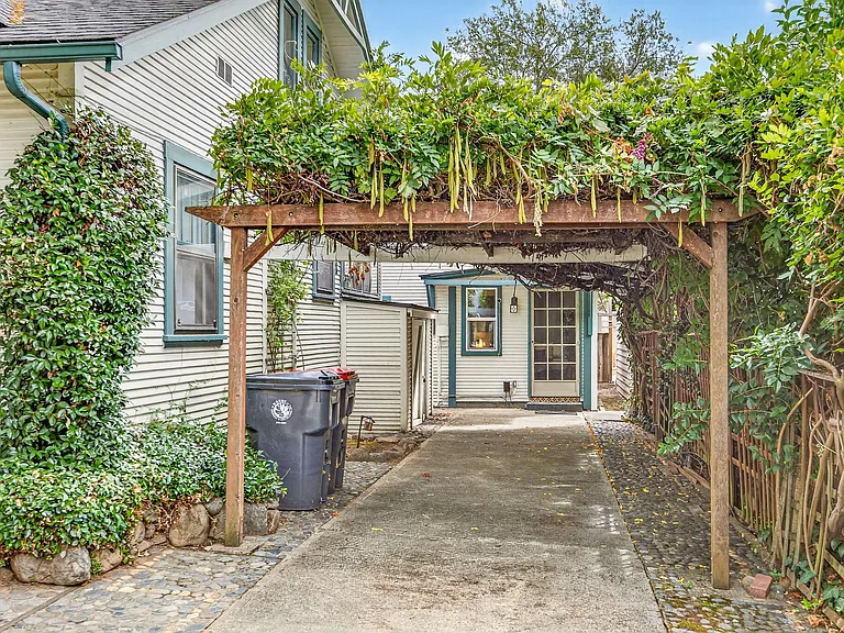 1306 Reddy Ave — Photo 5