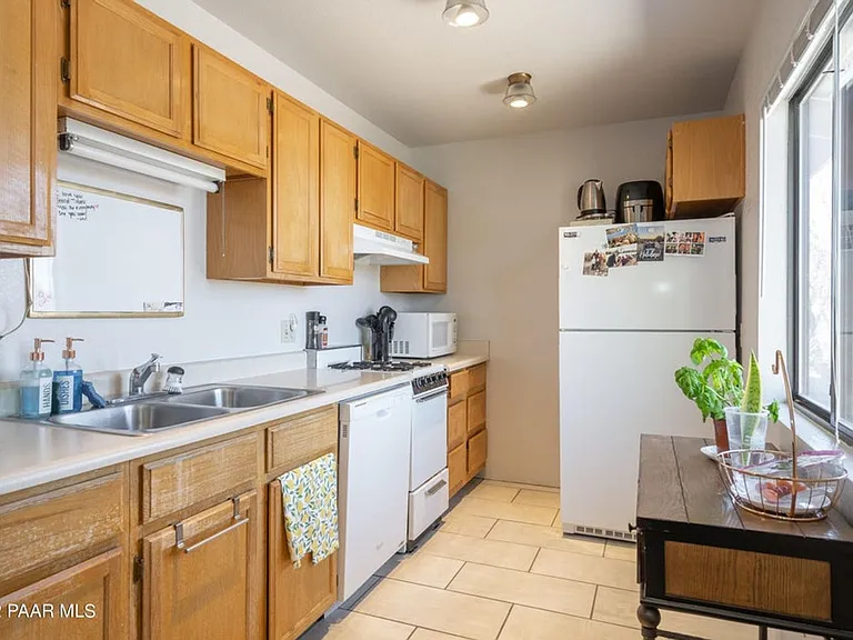 501 Hill Ave — Photo 4