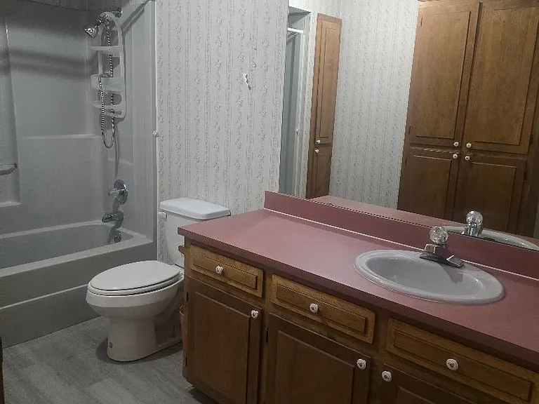 1483 S Waco St — Photo 14