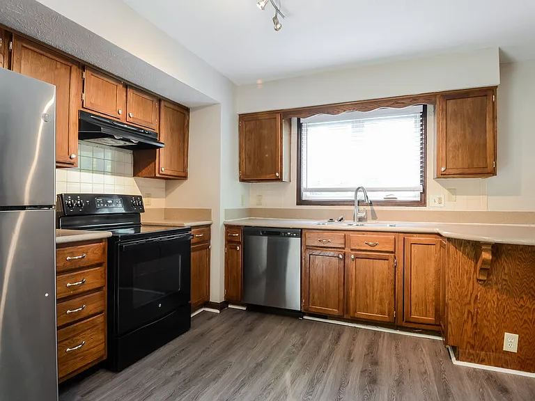 1804 Shorter Ct — Photo 8