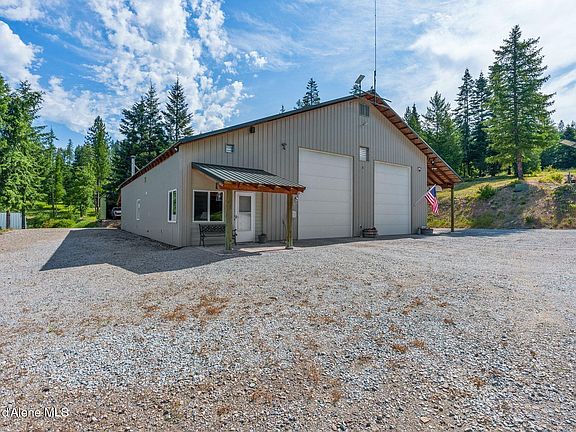 4th image of 905 N Cedar View Dr