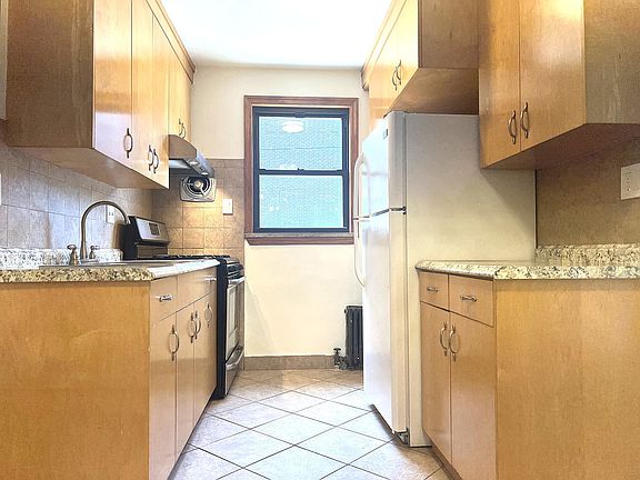 2nd image of 14-04 Astoria Park S #1F