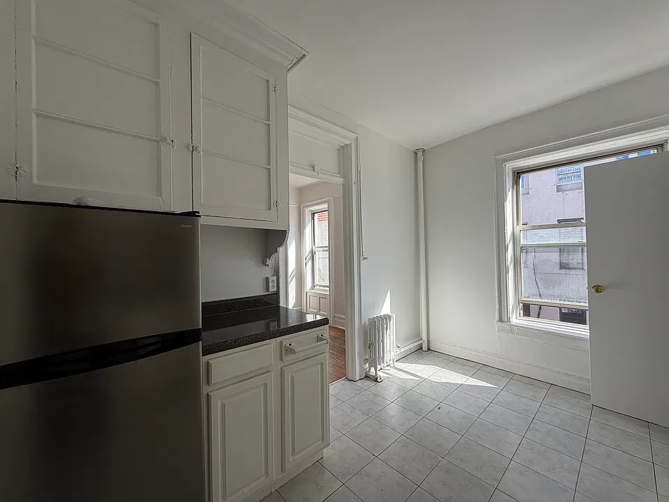 191 Grand St #35