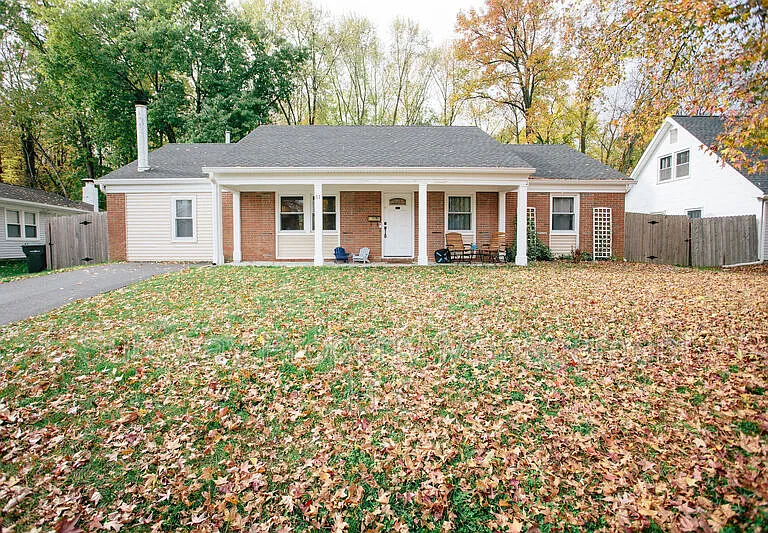31 Edge Ln — Photo 1