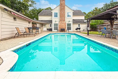 1807 Saddlecreek Dr Photo 1