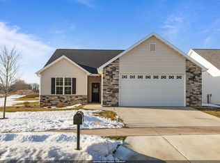 4647 N Cherryvale Ave, Appleton, WI 54913