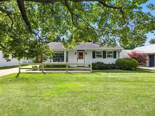 7147 North Seneca AVENUE, Glendale, WI 53217