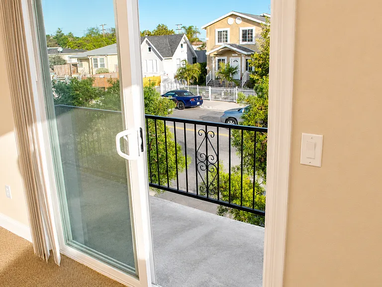 951 W Summerland Ave — Photo 9
