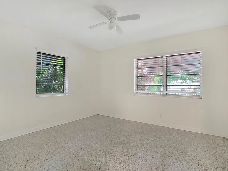 3410 Poinsettia Ave — Photo 12