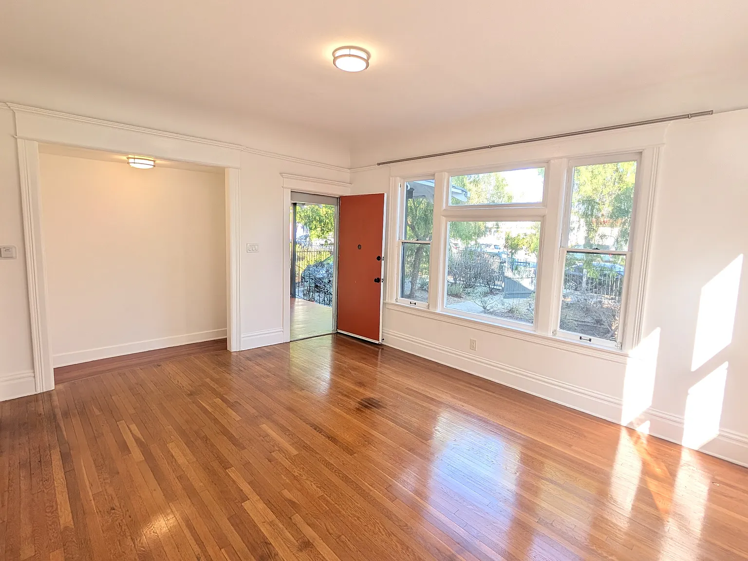 2 bed, 1399 sqft, $3,100 — Photo 3