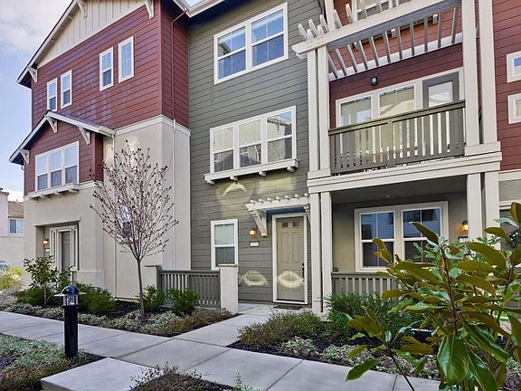 3rd image of 2124 Vincenzo Walkway