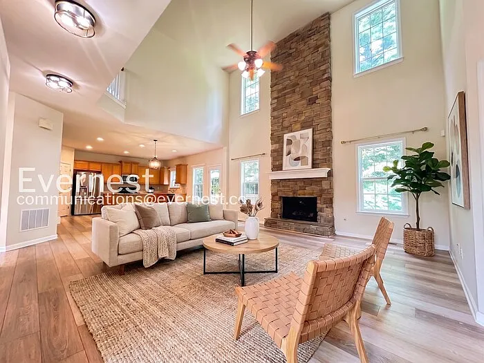 5995 Chinook Ct