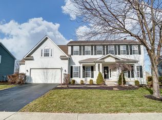 3888 Village Club Dr, Powell, OH