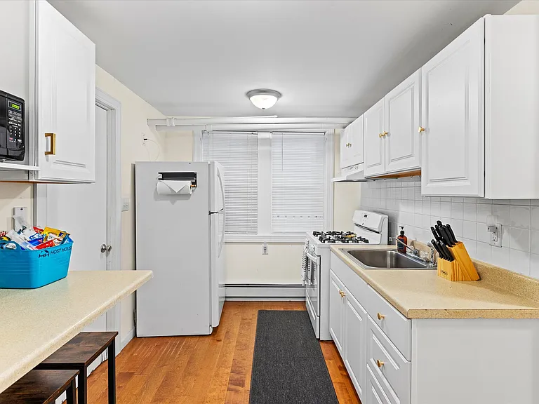 100 N Bryant Ave #A — Photo 18