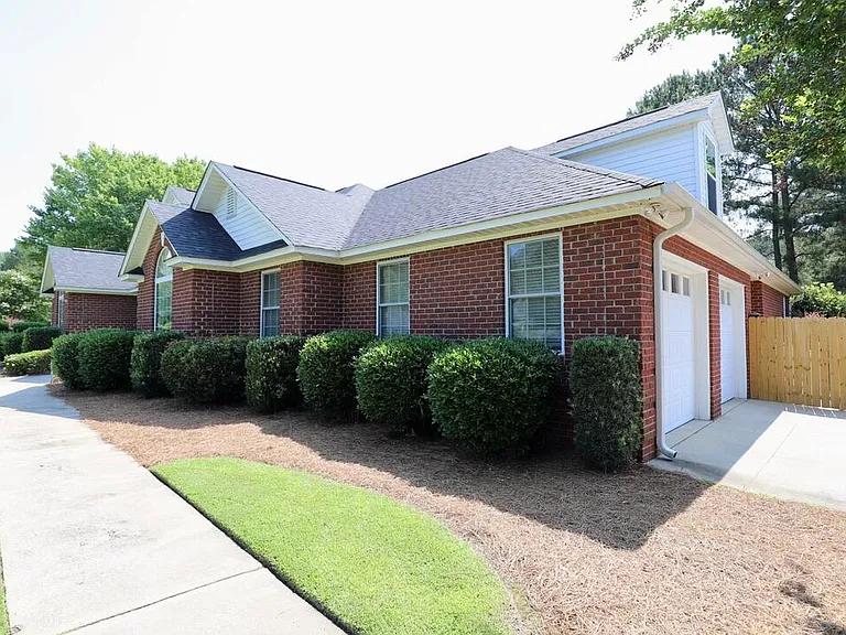 595 Saint Augustine Dr — Photo 5