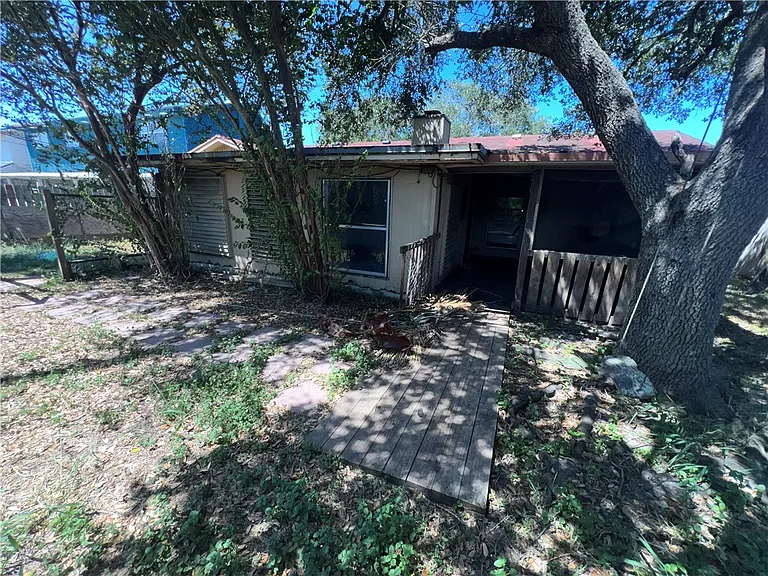 8125 Baylark Dr — Photo 11