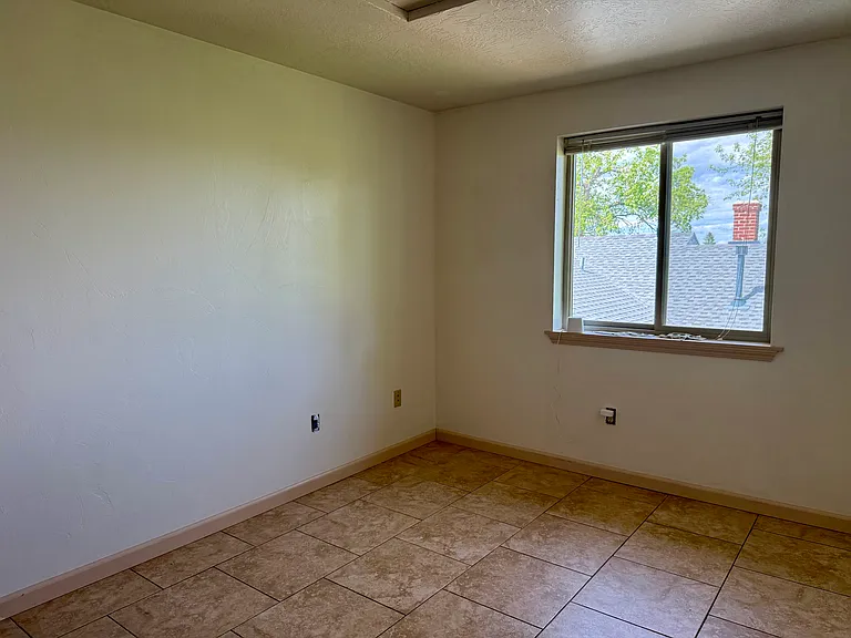 24 N Arizona St — Photo 11
