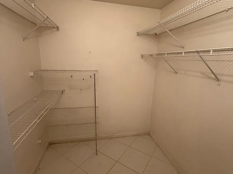 2402 Antigua Cir #D1 — Photo 12