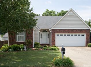 104 Raintree Cove Dr, Taylors, SC 29687