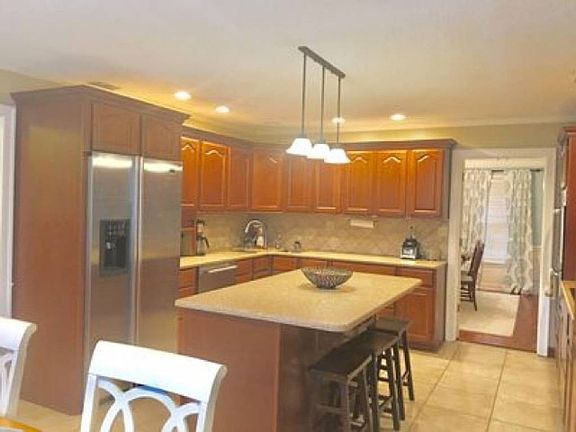 4th image of 9222 Wheatland Dr