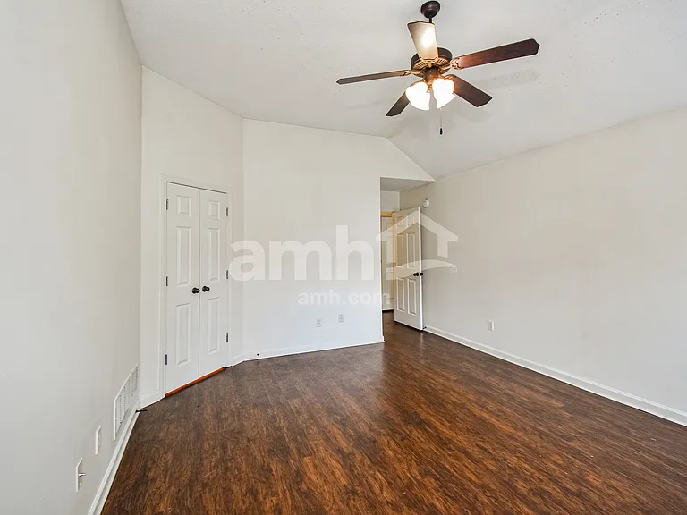 4288 Genevieve Dr — Photo 9