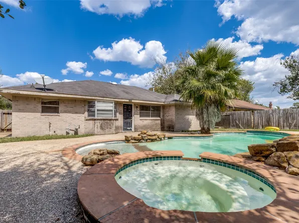7023 Sandswept Lane, Houston, TX 77086