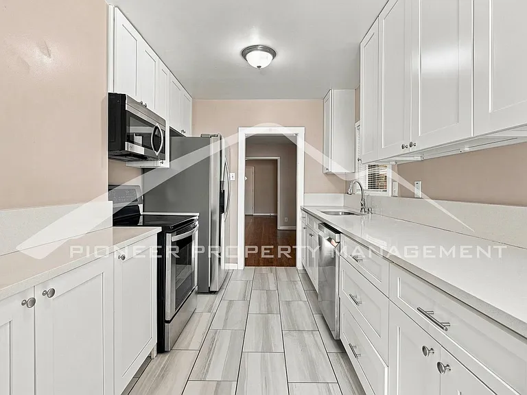 427 S Washington St — Photo 10