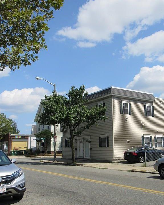 1st image of 225 Salem St #225