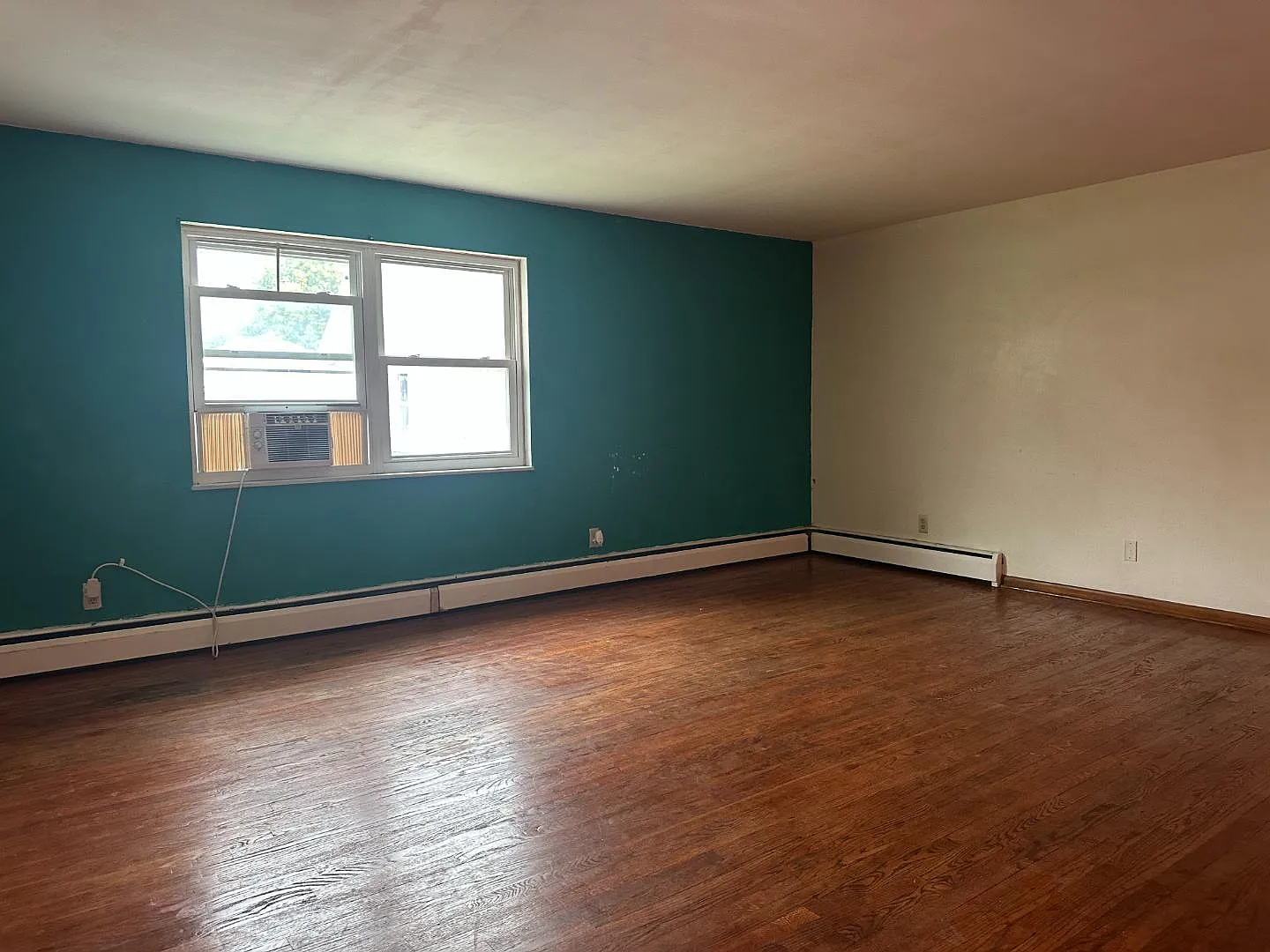 529 High Street - Apt 4 — Photo 2
