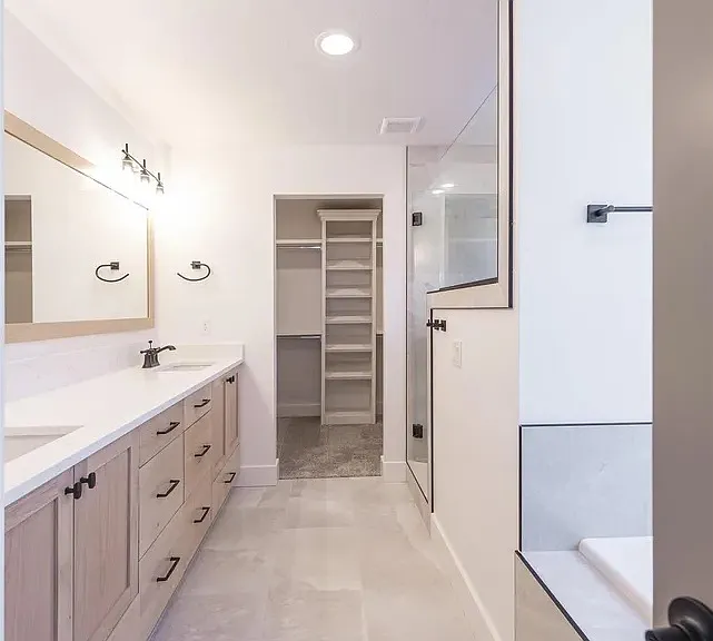 2203 E Hidcote St — Photo 14