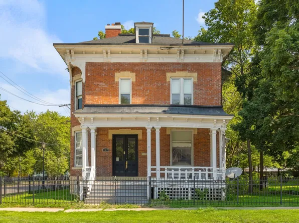 427 W New York St, Aurora, IL 60506