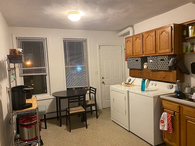 675 Washington St #2 — Photo 4