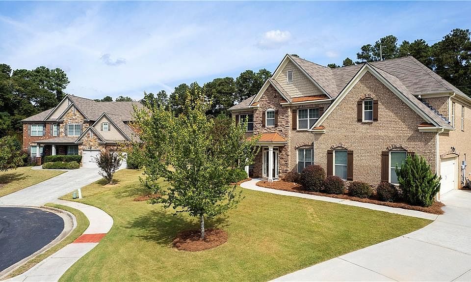 1st image of 2126 Caledonia Dr