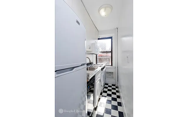 Rented by Douglas Elliman | media 6