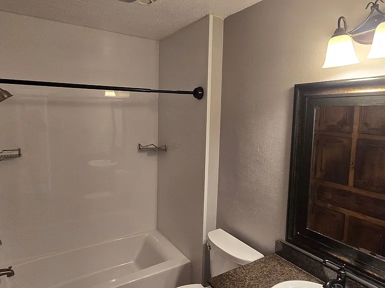 500 Northpark Dr — Photo 9