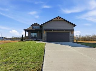 1432 SE Silo St, Lees Summit, MO 64081