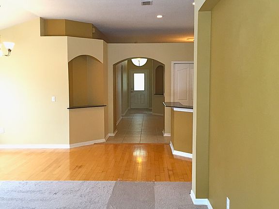 5th image of 10007 Bridgeton Dr