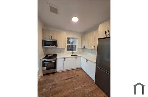 286 Hawthorne Ave Photo 1